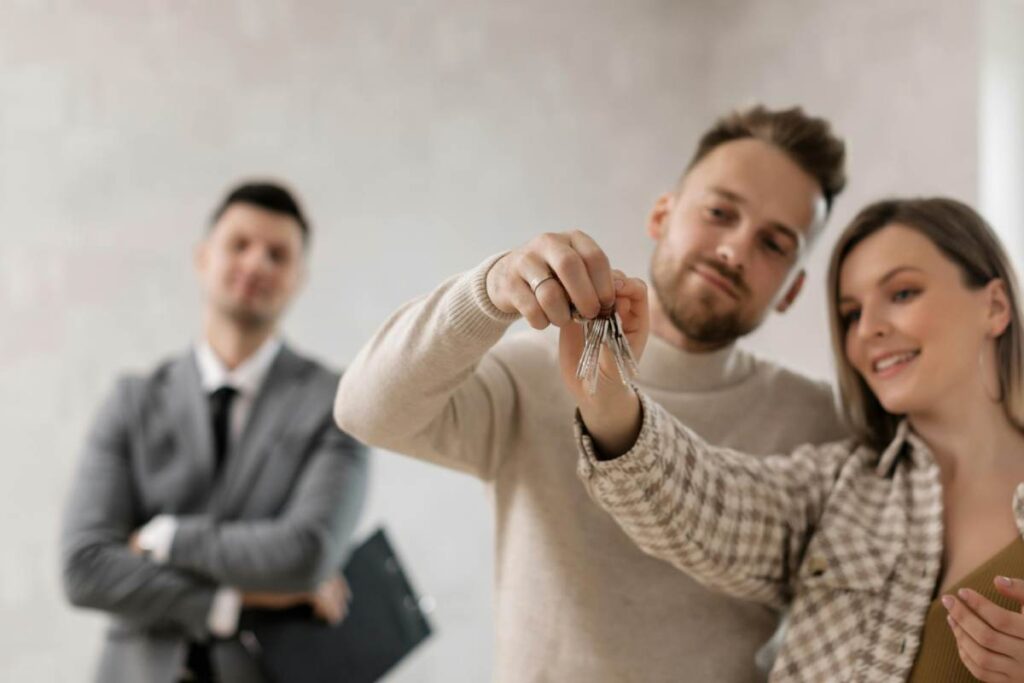 Coppia che ha acquistato casa - prestiti.com