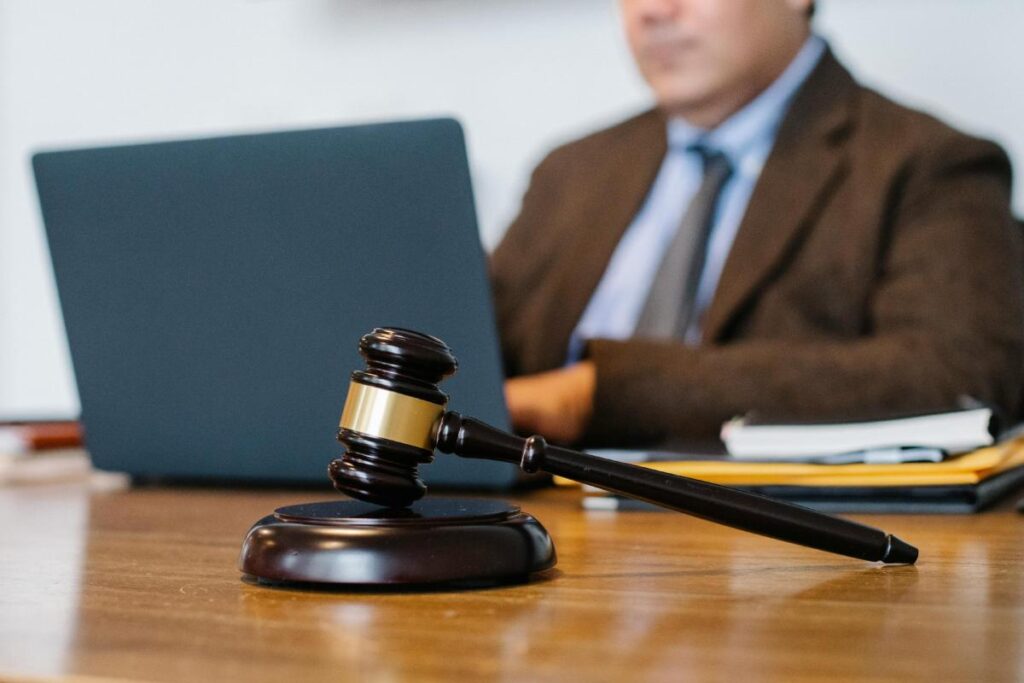 Giudice in un tribunale - prestiti.com
