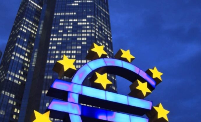 Sede della BCE con simbolo dell'euro
